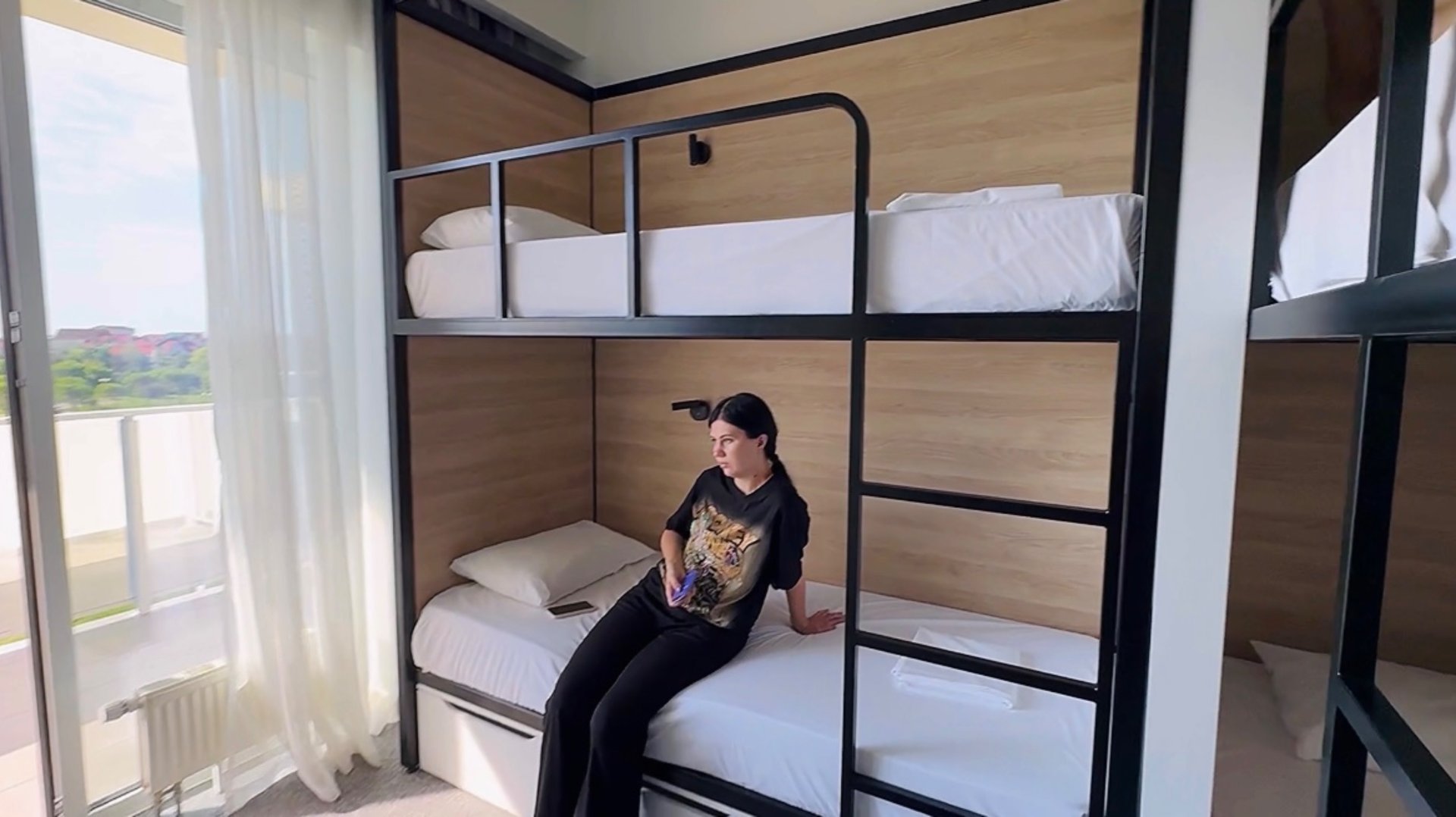 Приехали в Сочи Парк Отель 🌴 Заселились в 4-х местный номер! 🐬 Чёрное море 2024 Сириус смотреть онлайн