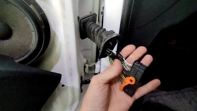 Skoda Fabia не работает подогрев зеркал