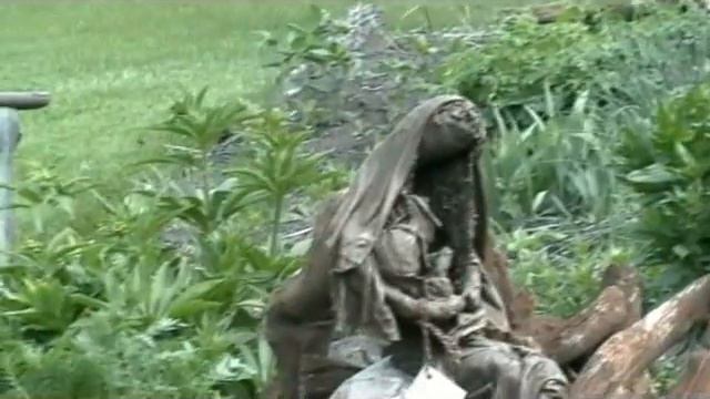 Sharon Nolan ~ Ladies Of The Garden ~ Art In The Garden 2011