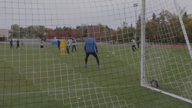 TRAINING: Danny Hoesen tucks one home near post | Vancouver смотреть онлайн