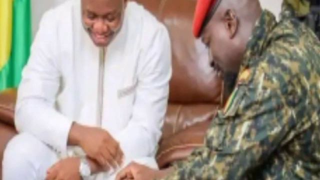 🇬🇳Conakry bras de fer entre le journaliste Mohamed Mara Charles Wright doumbouya doit réagir смотреть онлайн