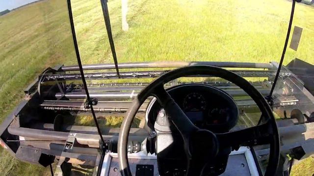 Мещера Е403. Мелкая трава забивает нож. смотреть онлайн