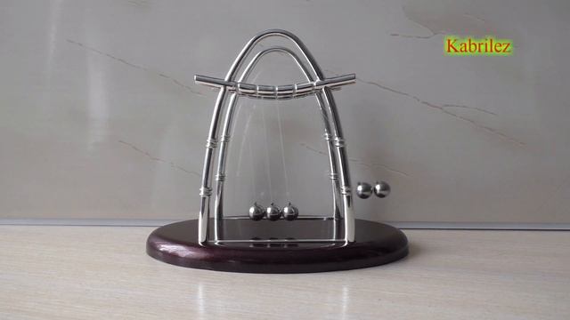 Newton's Cradle Five Balance Balls смотреть онлайн