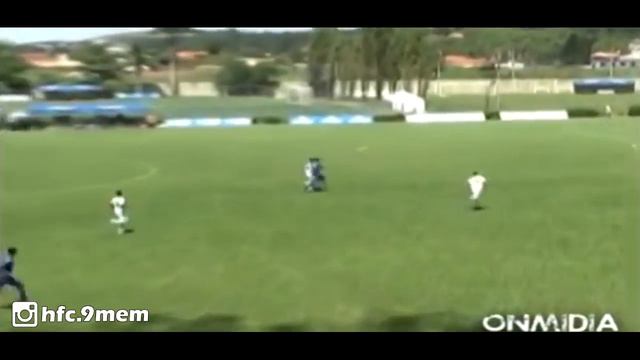 أهداف ليو بونانتي لاعب الهلال وفي عمر 14 ، تمركز تخليص 