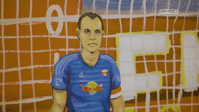Luis Robles Brings the Supporters' Shield to Die-Hard Red Bulls Fan | New York Red Bulls смотреть онлайн