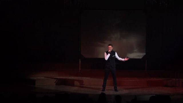 Vitalii Ivanov - Feel (Robbie Williams cover) Виталий Иванов концерт 12 историй о любви Ukraine 20 смотреть онлайн