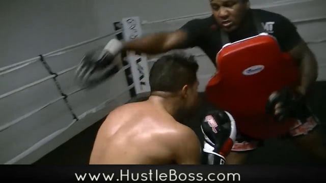 Jessie Vargas kicks off training for Manny Pacquiao - Rapid fire mittwork with trainer Dewey Cooper смотреть онлайн