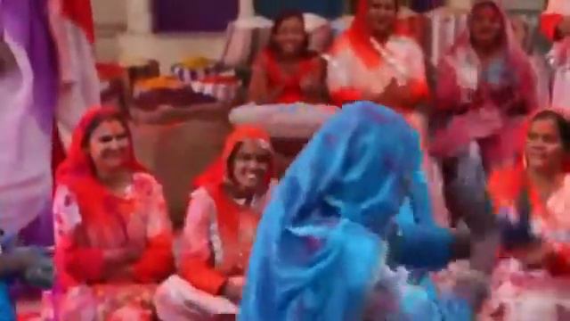 На съёмках рекламы Xperia Z  Режиссер Тарсем Сингх