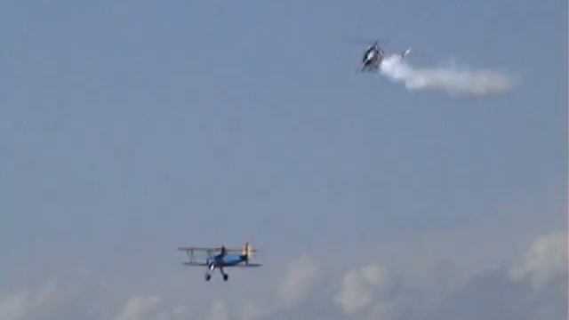 2008 Blue Angels Homecoming - Biplane to Helicopter Transfer смотреть онлайн