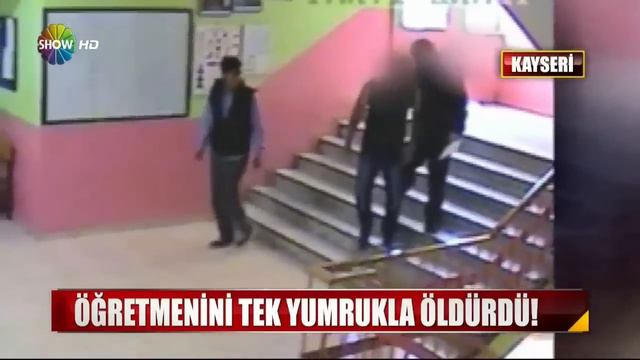 Kayseri'de Öğrenci Öğretmenini Tek Yumrukla Öldürdü смотреть онлайн