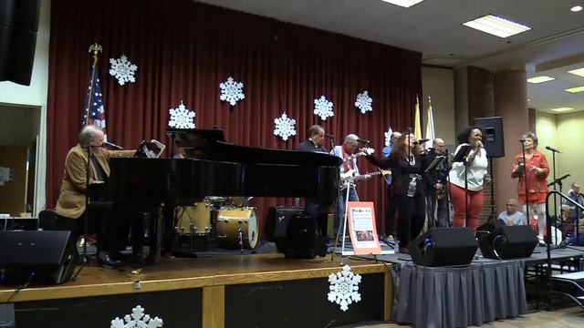 Tim McLoone and The Shirleys смотреть онлайн