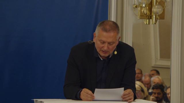 Георги Господинов За фалшивите новини 04042023 смотреть онлайн