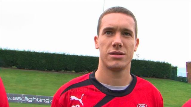 Rotherham United Johnstone's Paint Pot Challenge смотреть онлайн