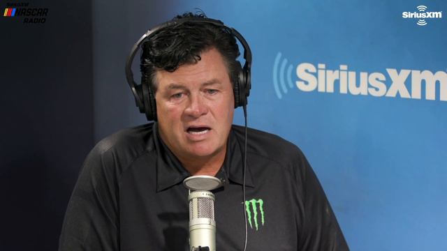 Michael Waltrip Will Never Forget the Events Following the '01 Daytona 500 смотреть онлайн