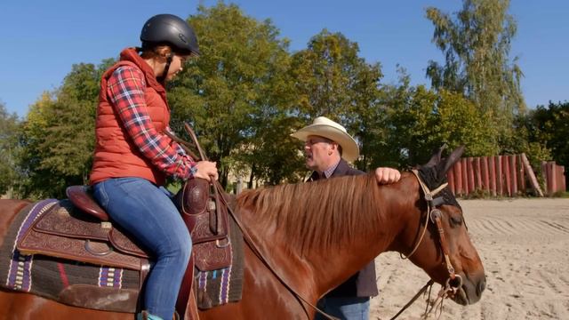 Reiten wie ein Cowgirl | Information für Kinder | Anna und die Haustiere смотреть онлайн