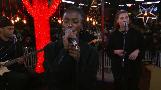 Sabina Ddumba - Forgotten Ones / Musikhjälpen 2019 смотреть онлайн