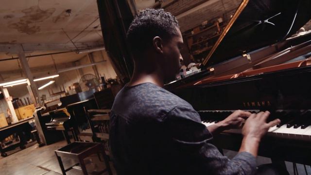 Pianist Dynasty Battles plays Ted Hearne: STUDY BUDDY смотреть онлайн