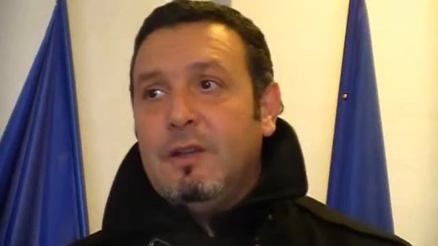 Un idiot à Paris смотреть онлайн