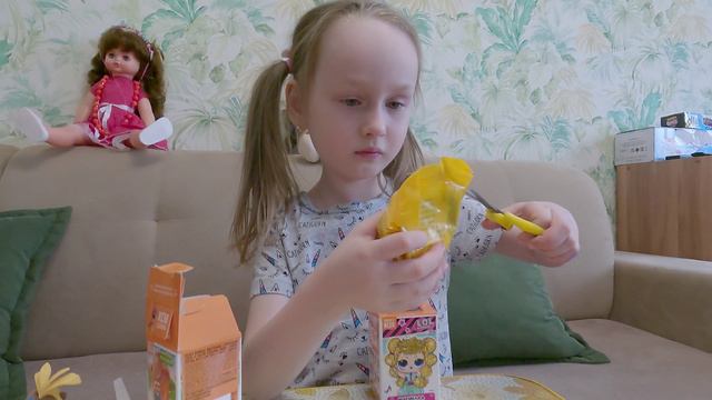 Первая в 2023 году распаковка SweetBox