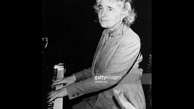 Elly Ney plays Beethoven Concerto No. 4 in G major Op. 58 смотреть онлайн