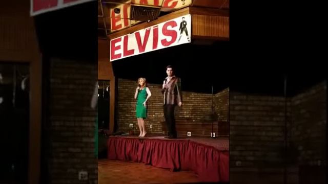 Laura West and Jake Slater performing Fever as Elvis and Ann-Margret смотреть онлайн