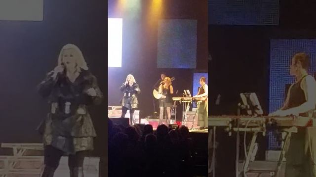 Jann Arden Living under June смотреть онлайн