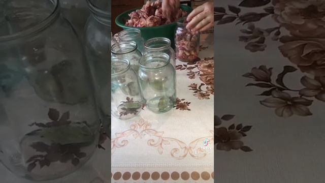 Тушонка в духовці смотреть онлайн