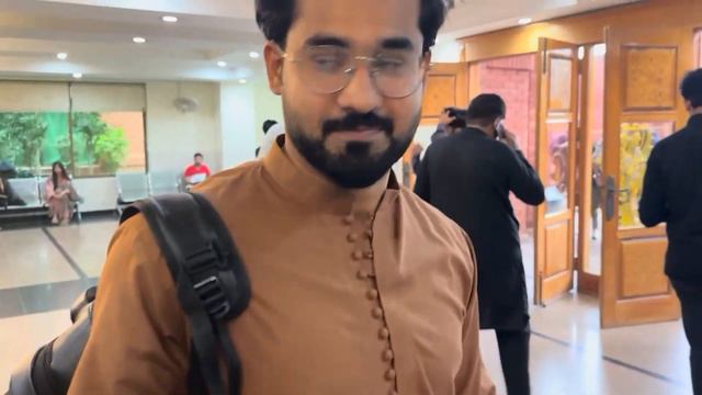 Rayan Ko Pakar Liya Rangay Hatooh 😨 | Emporium Mall Mai Entry Ni Hui🤧 | Johnny & Jugnu Kha Liya 💖 смотреть онлайн