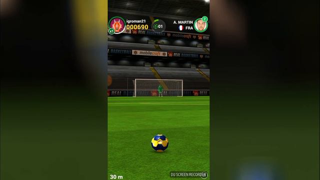 Крученые удары в игре Flick Shoot 2