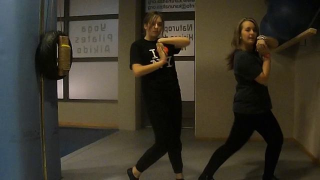 Lady Gaga BadRomance - Andrea Krämer & Florentina Michielsen смотреть онлайн