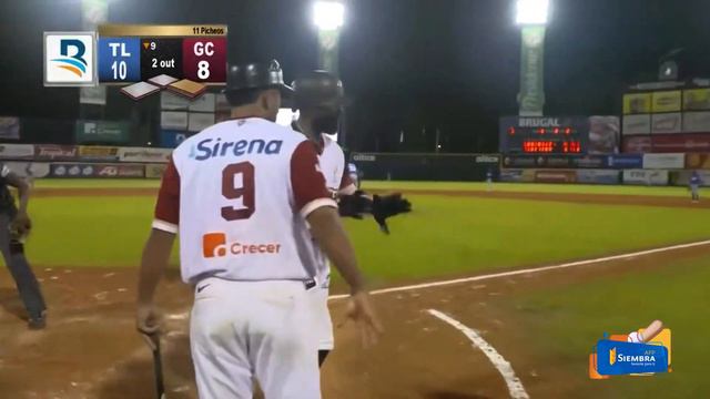 ¡Batazo largo, HOMERUN de Carlos Paulino! Dos vueltas más para los Gigantes 🐎👏🏻 смотреть онлайн
