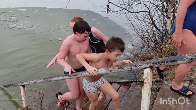 вода и лёд, на улице минус 5 смотреть онлайн