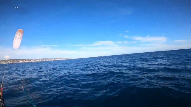 F-one Halo 8m Light wind foil kitesurfing смотреть онлайн