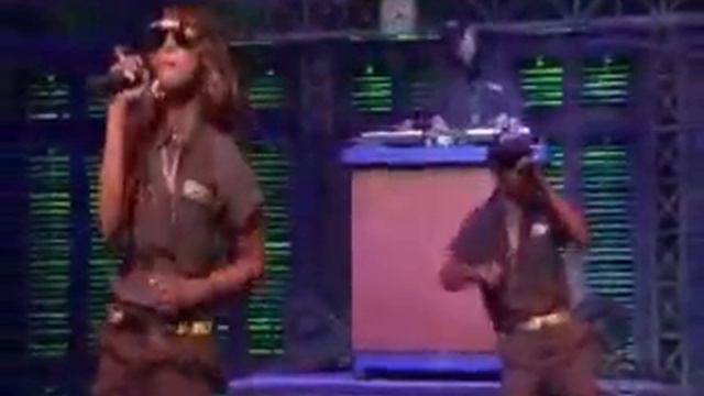M.I.A. - PAPER PLANES (cut Up Mix)