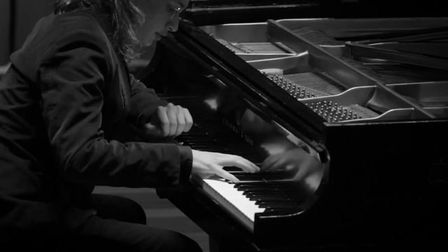 Henry Cowell- The Tides of Manaunaun (Gabriel A. Giacomini, piano) смотреть онлайн