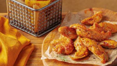 Куриные стрипсы в кляре
из Kozel Тёмного Безалкогольного смотреть онлайн