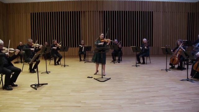 Chloe Hanslip with the Northern Chamber Orchestra, Mozart's Violin Concerto in D major смотреть онлайн