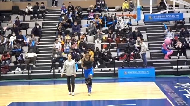 wkbl 우리은행 위비 woori bank wibee 신한은행 에스버드전 그레이 Reshanda Gray 선수 웜업 Korea Pro Basketball смотреть онлайн