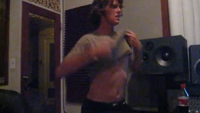 Hoden Dancing Hahaha