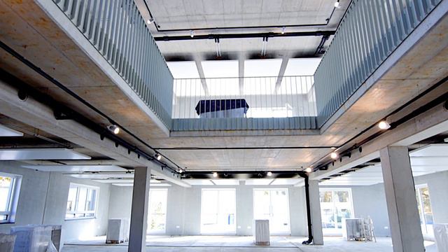 Georg-Knorr-Straße, Hohenbrunn: Neubau-Design-Juwel in Sichtbeton смотреть онлайн