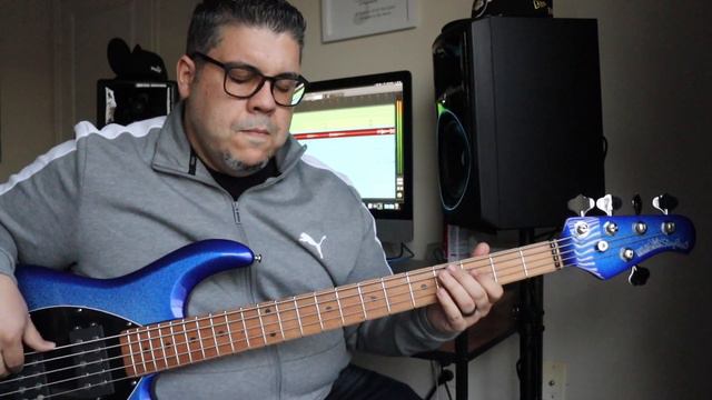 William McDowell - Spirit Break Out (Bass Cover) MM Stingray 5HH смотреть онлайн