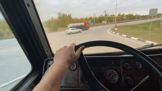 Бессмысленные АВТОПОДСТАВЩИКИ. Развелось "ВСЯКИХ" на дороге! Freightliner FLB в работе смотреть онлайн