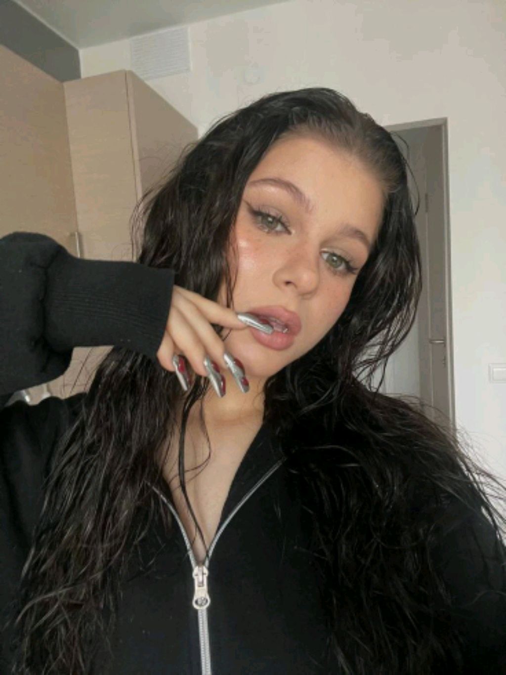 Lizka смотреть онлайн