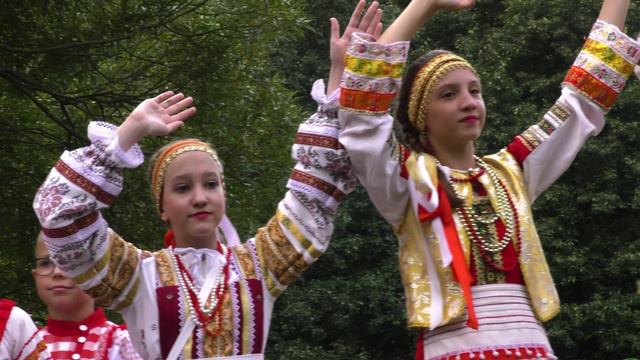 Ансамбль народной песни Русские потешки (г. Электросталь, Московская обл.)_Как Ивановы дочки (русск смотреть онлайн