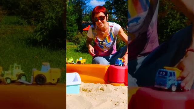 Моем машинки на прогулке! #машинкидлядетей #капукикануки #длядетей #видеодлядетей #машинки смотреть онлайн