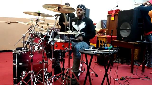 Re'Lxuise -Oiyr (Drum cover by: GA Greatful Anointed) 3/6/2018 смотреть онлайн