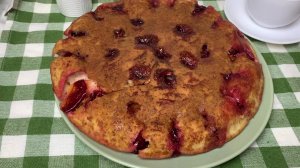 За 5 минут ПИРОГ СО СЛИВАМИ на сковороде, который тает во рту! БЕЗ ДУХОВКИ и МИКСЕРА