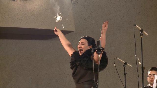 Varduhi Khachatryan Sings "Je suis Titania" by Ambroise Thomas / Live 2013 смотреть онлайн
