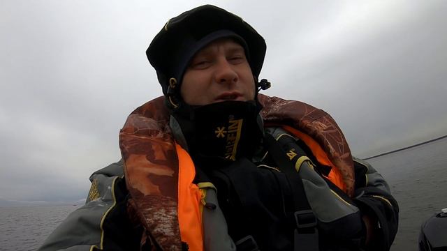 Ловля корюшки с лодки на Финском заливе 06.04.2020/ Южная дамба смотреть онлайн