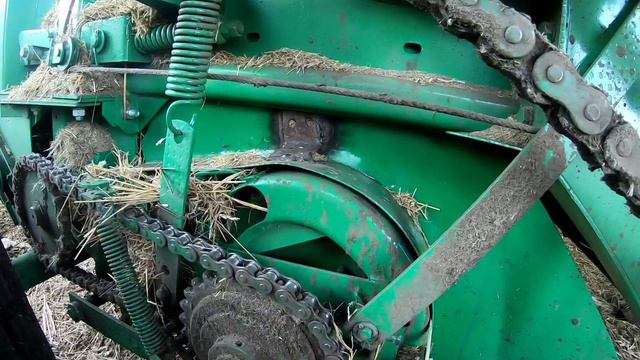 Пресс подборщик ПРФ-180Б.Переломился...... смотреть онлайн